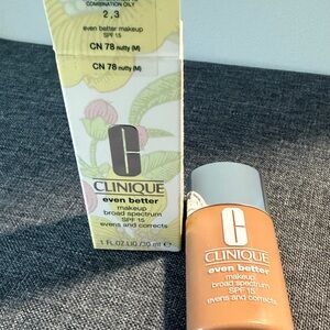 Clinique Even Better Foundation SPF 15 - Nutty